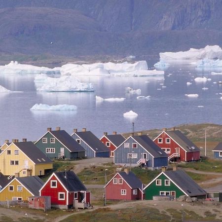 Hotel Narsaq Exteriör bild